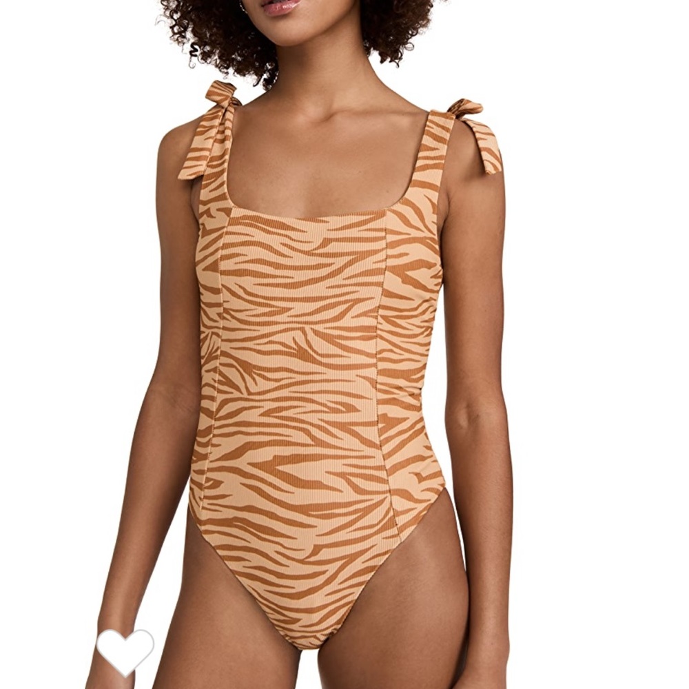 BR One Piece Sz S - moving must go !!